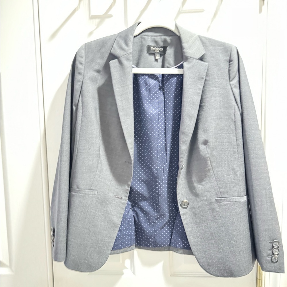 Talbots grey wool blend blazer with Polk a dot navy lining Size 6P
